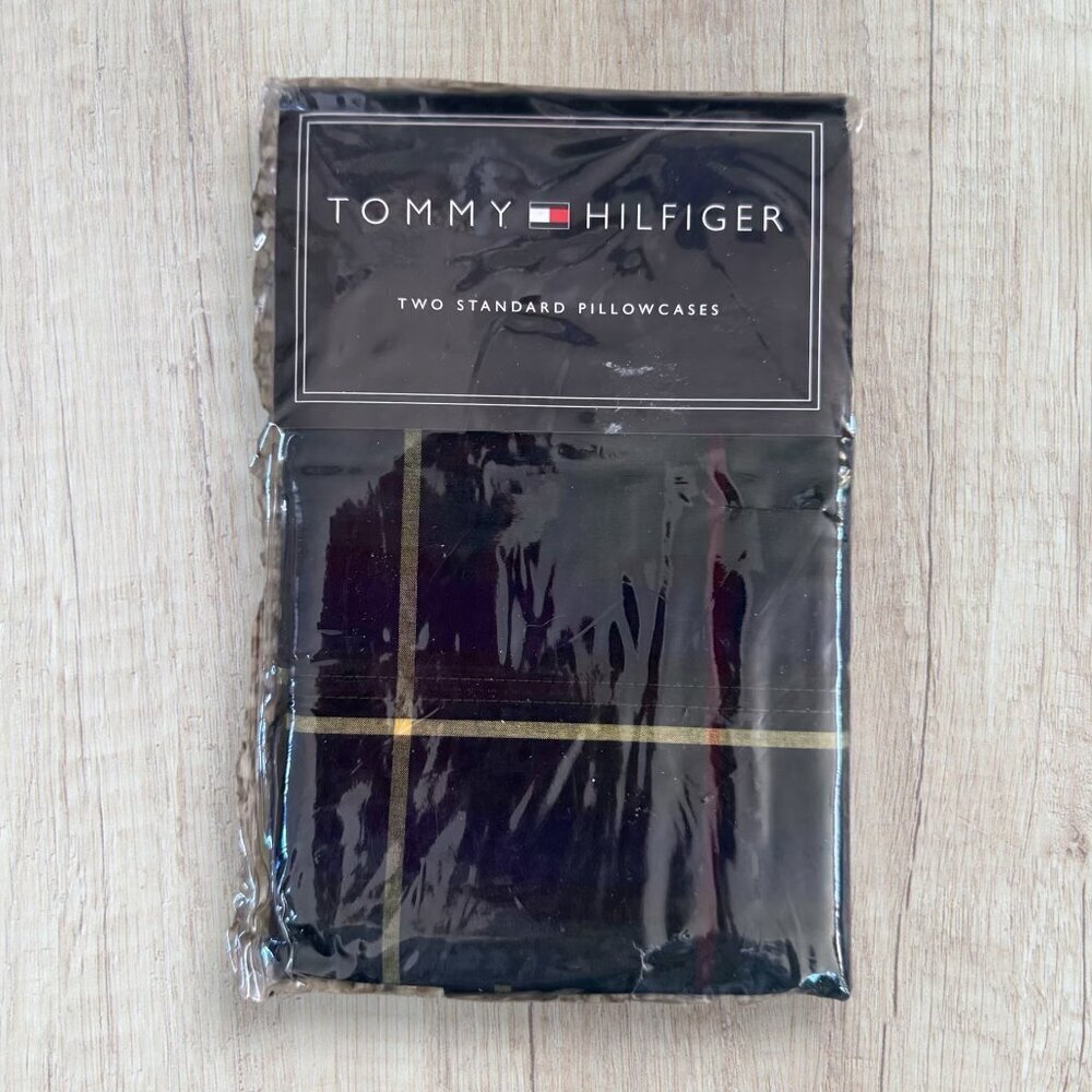 NWT Vintage TOMMY HILFIGER Forester Plaid Pillowcase Set of 2 Standard Size